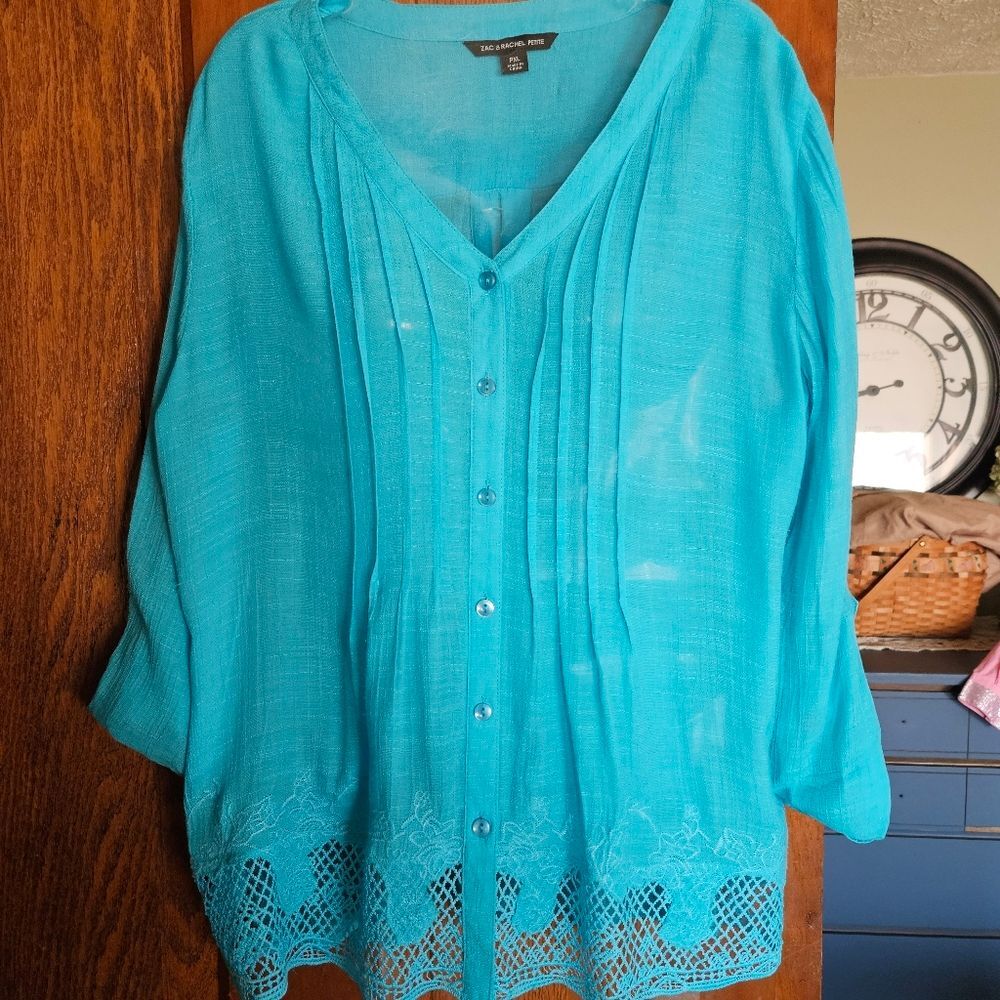 Zac‎ & Rachel Blue Pleated LS Blouse Woman Petite M Button‑Front Lightweight Top